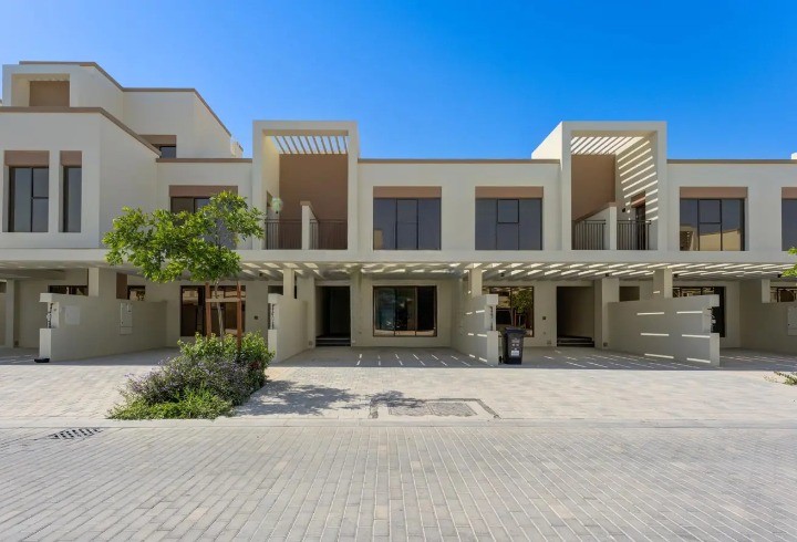 Costa Brava, DAMAC Lagoons | Luxury Lagoon Living | 4BR Townhouse photo 2